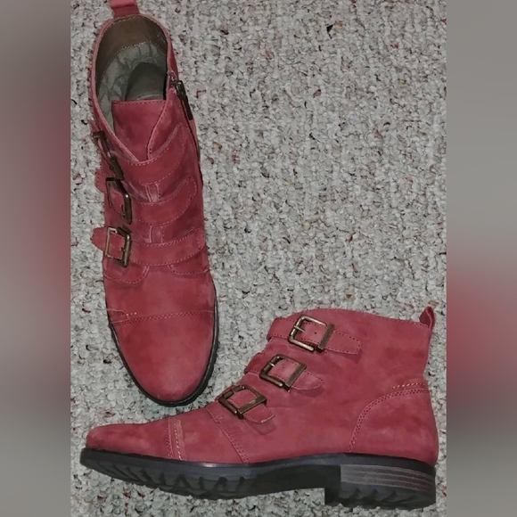 Earthies suede leather booties - Picture 13 of 13